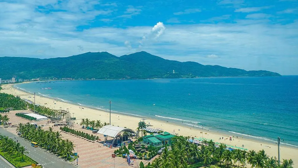 Hotel Carol House Da Nang Beach