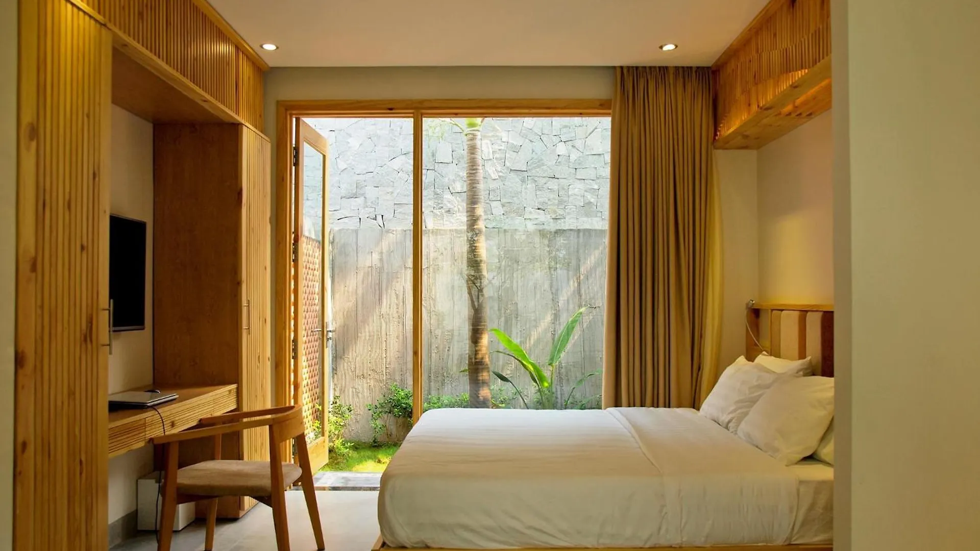 Carol House Da Nang Beach