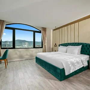 Lupin Boutique Da Nang